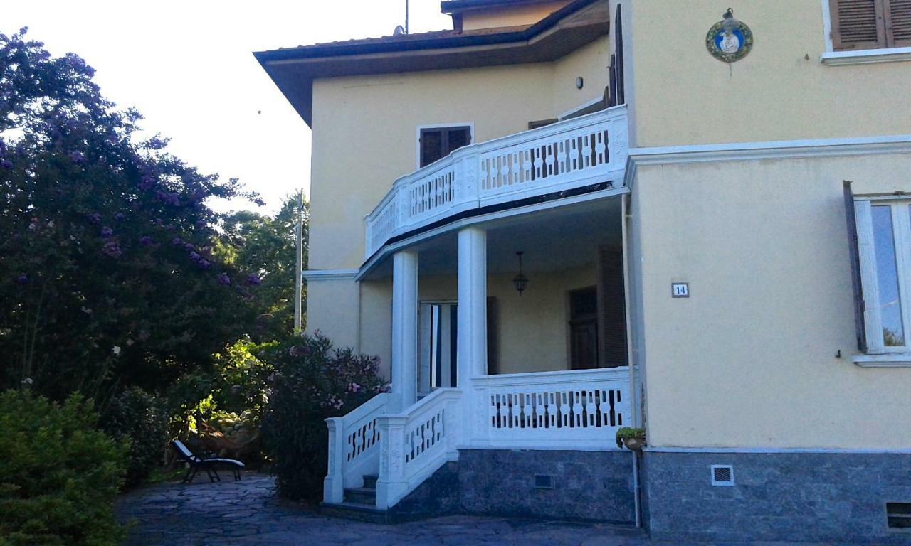 Swanlake Rooms Nebbiuno Bagian luar foto