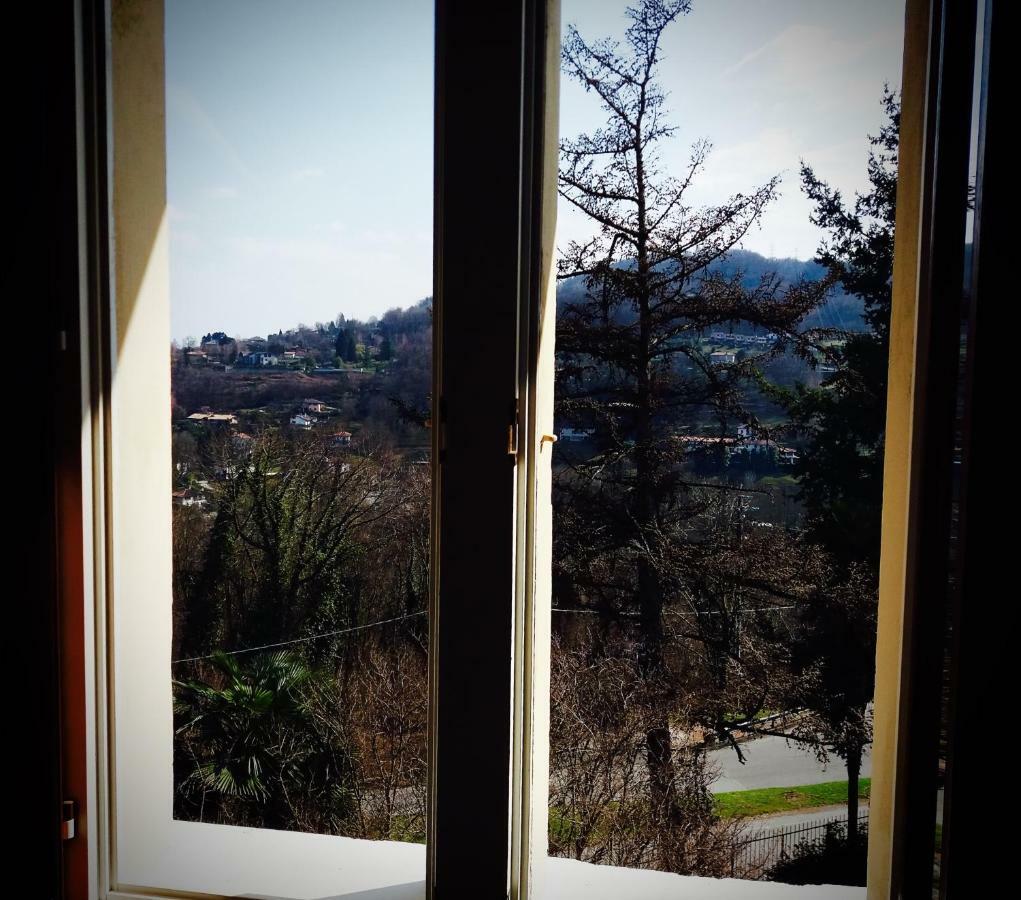 Swanlake Rooms Nebbiuno Bagian luar foto